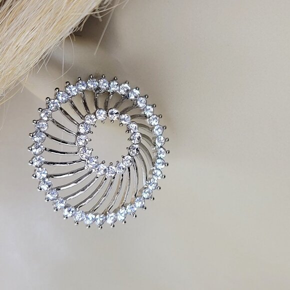 Silver Tone Starburst Earring - Picture 1 of 13